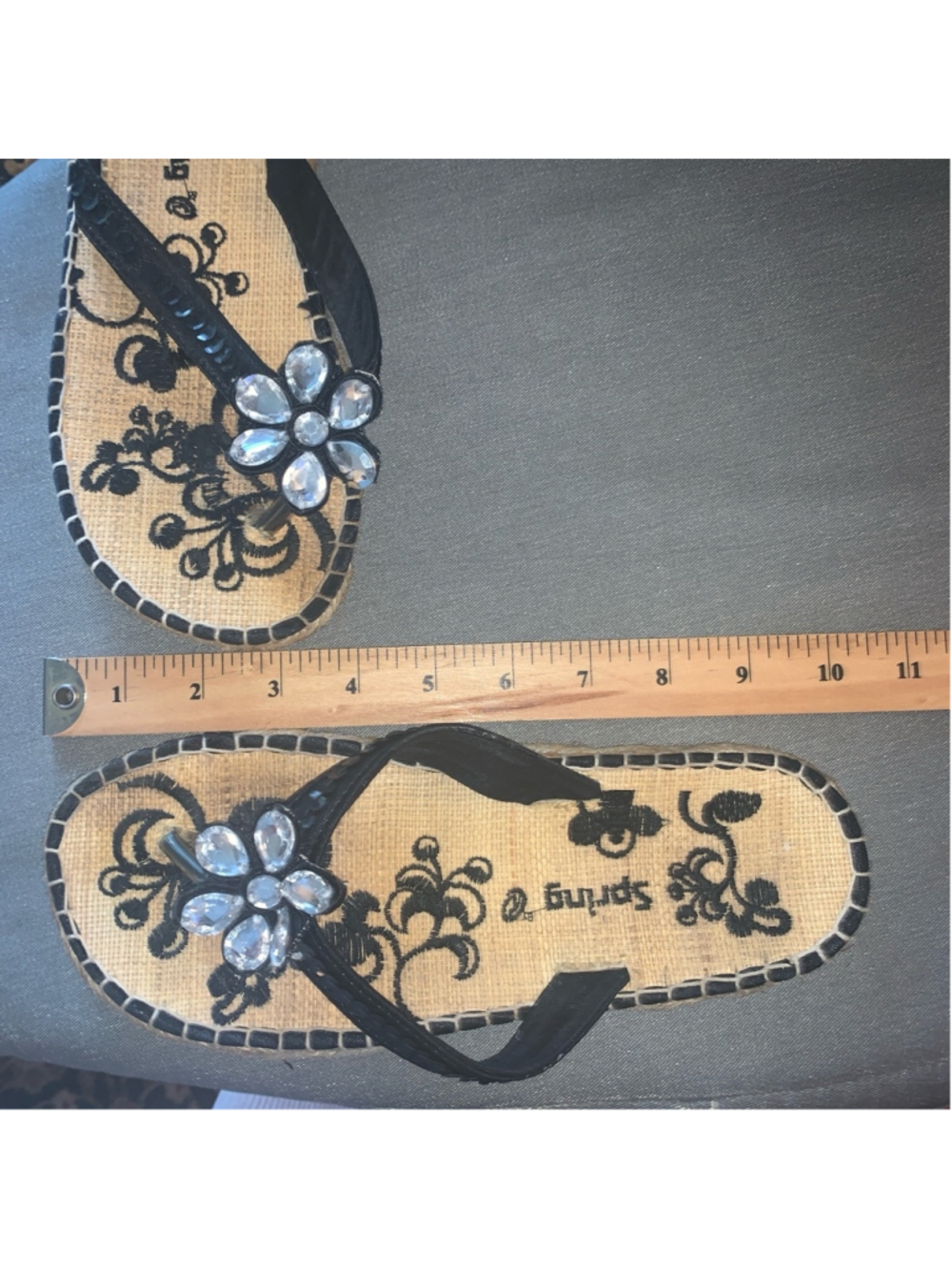Women's Spring Sandals Size 37 Beige and Black flower flip flops - Picture 7 of 7